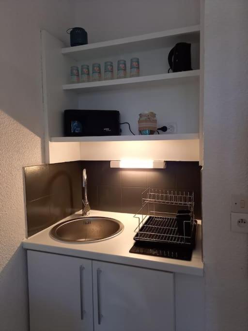 Location Dans Residence Calme, Proche Mer 滨海卡瓦莱尔 外观 照片